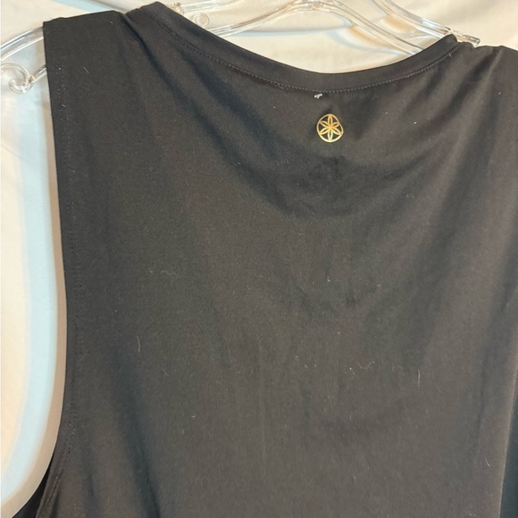 GAIAM Women’s XL Black Tank Top with Laser Cutout Design | Gaiam Lena Tank Top - Picture 6 of 6